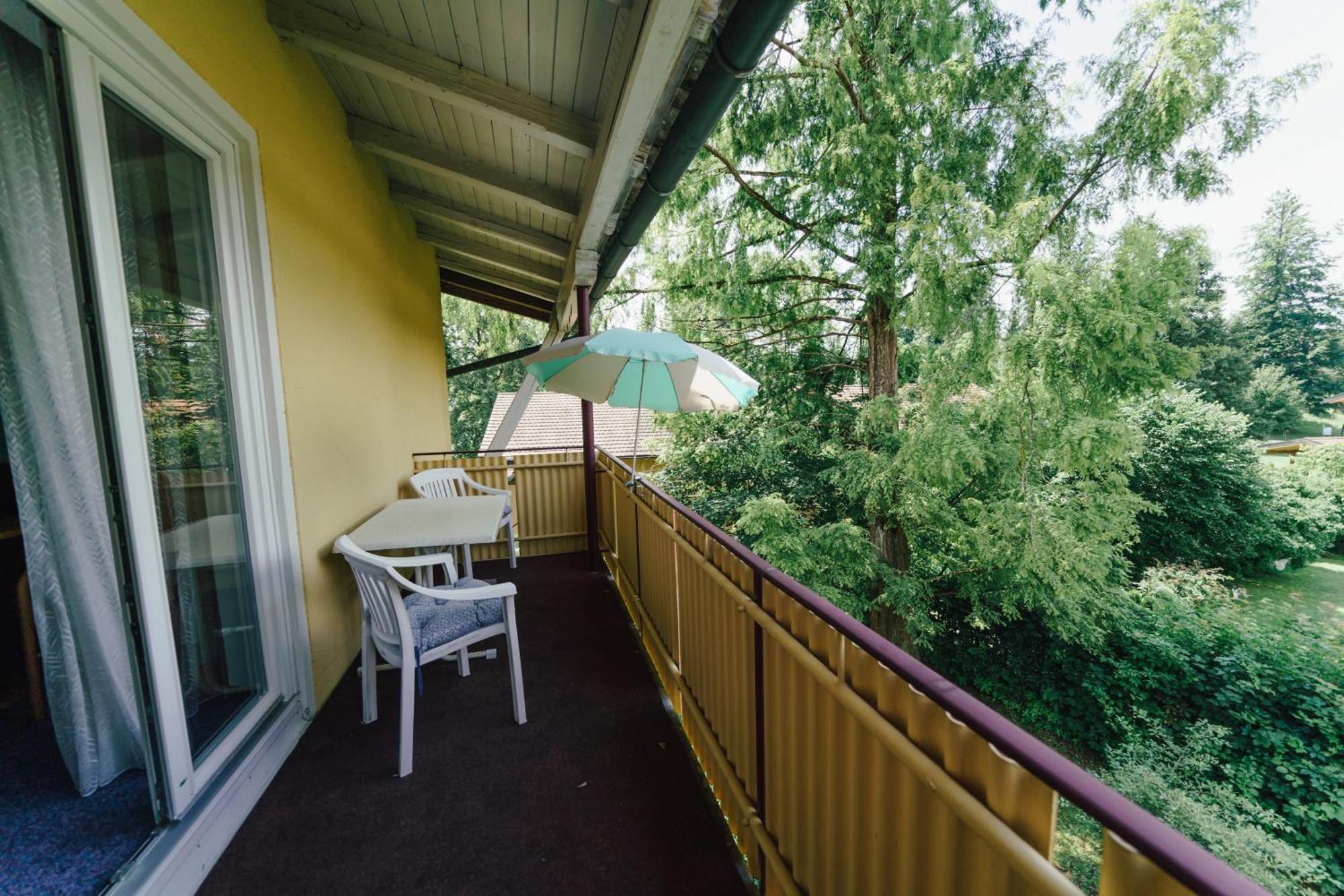 Gaestehaus Frank Hotel Velden am Woerthersee Exterior photo
